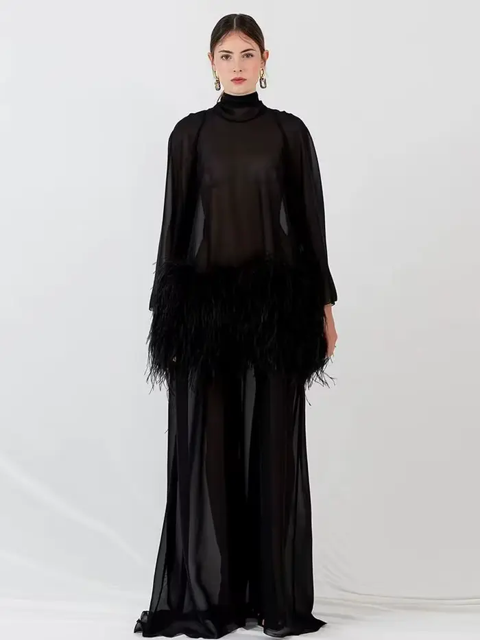 Robes de soirée longues en mousseline de soie noire transparente pour femmes avec décoration en plum
