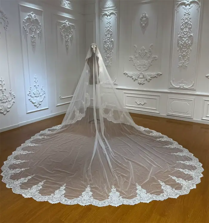Amanada Novias voile de mariée long avec bordure en dentelle de luxe