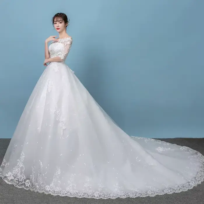 Robe de mariée à demi-manches personnalisée