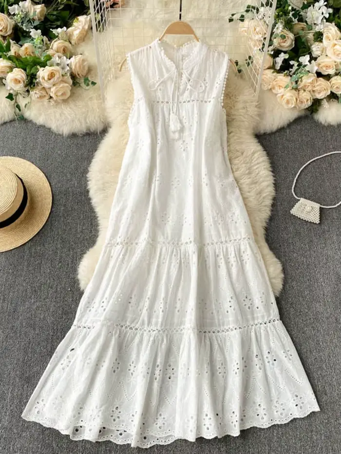 Robe mi-mollet style bohème pour femme, vêtement d'été uni à lacets, col en V, taille haute, broderie, sans manches, pour la plage et les vacances