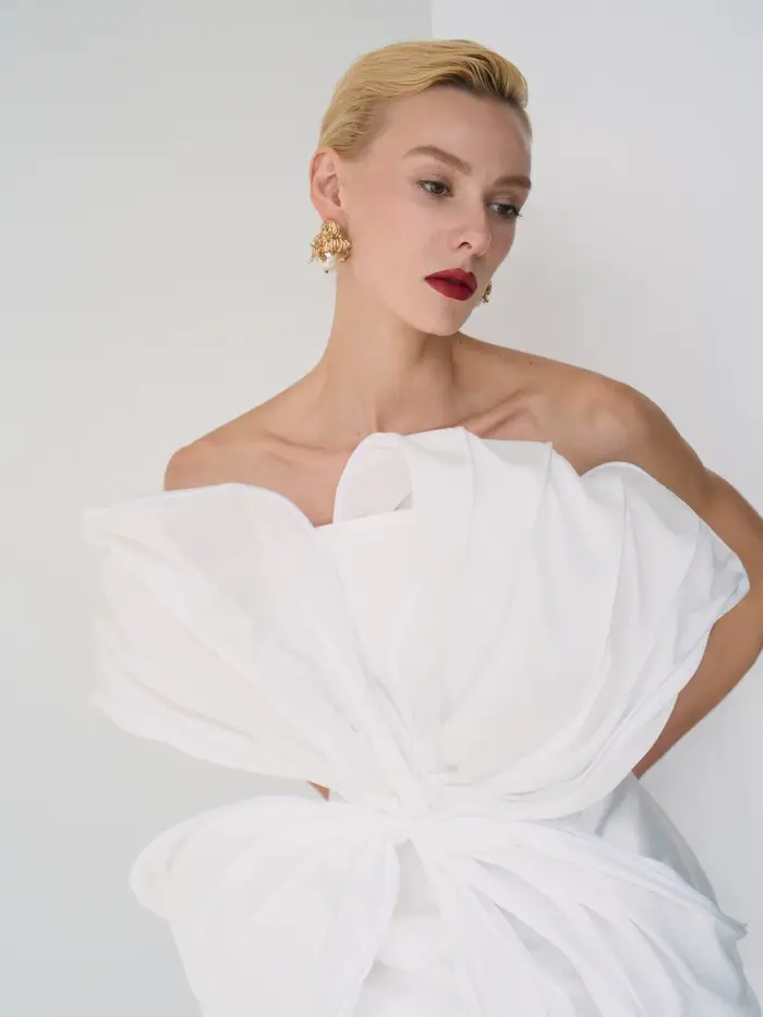 Robes de soirée élégantes blanches de haute couture avec décoration florale 3D, robes de fête pour femmes, plusieurs couleurs disponibles