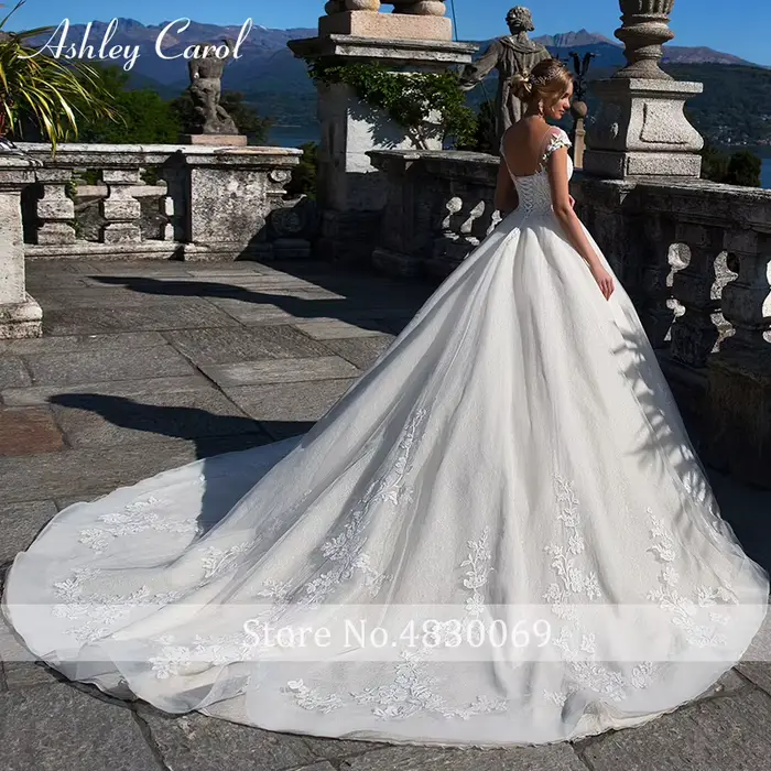 Ashley Carol-Robes de mariée vintage