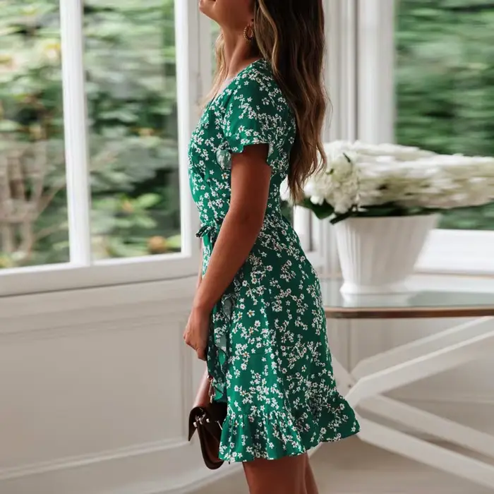Robe Boho mini fleurie col en V avec volants pour femmes style décontracté été à offrir occasions spéciales
