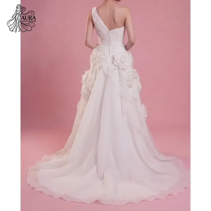 Robe de soirée Aura en mousseline blanche fendue