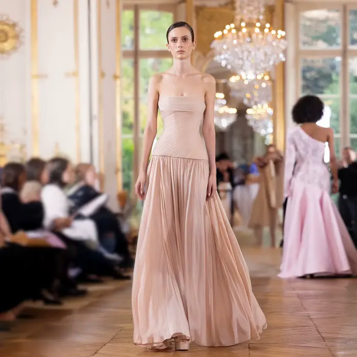 Robe de soirée formelle élégante pour femme Sharon Said, drapée, coupe trapèze en mousseline, pour a
