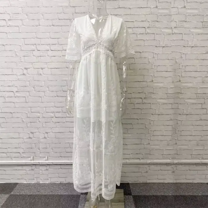 Robe longue en dentelle pour femmes