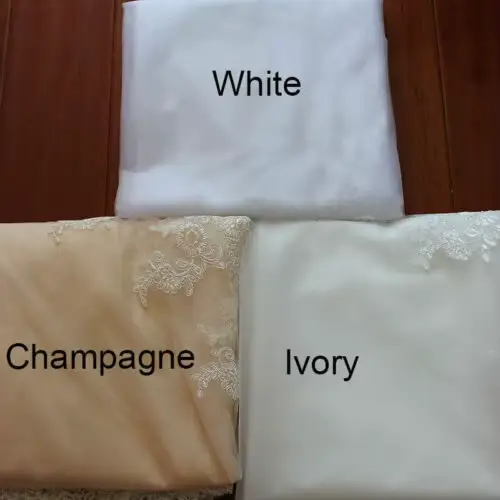 Charmante robe de mariée courte avec appliques