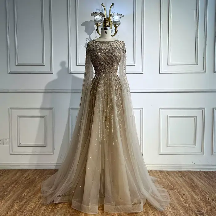 Robe de soirée de luxe caramel avec Cape