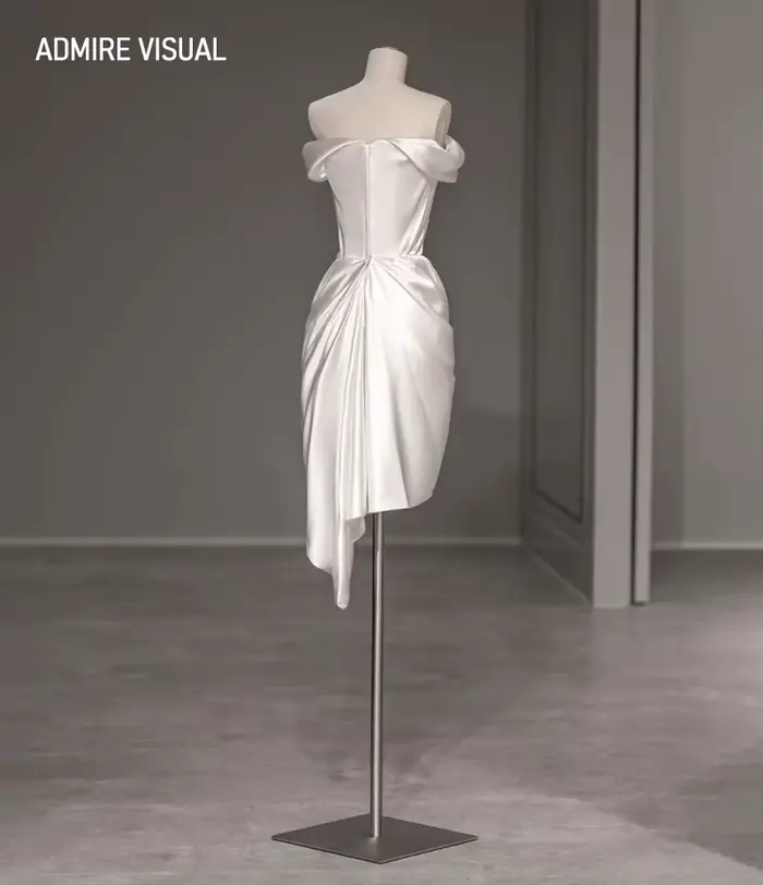 Robe de mariée courte A-ligne en satin