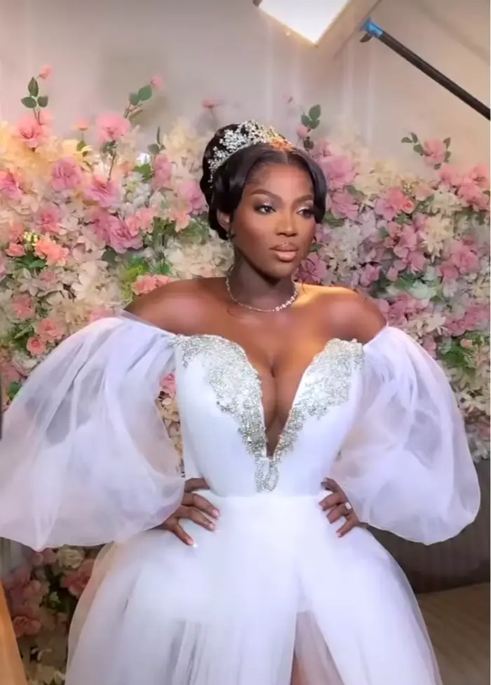 Robes de mariée blanches à manches longues pour mariage