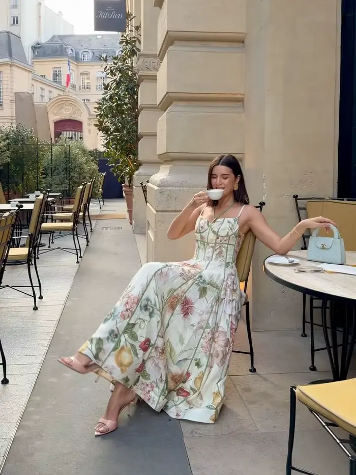 Robe élégante à imprimé floral pour femme