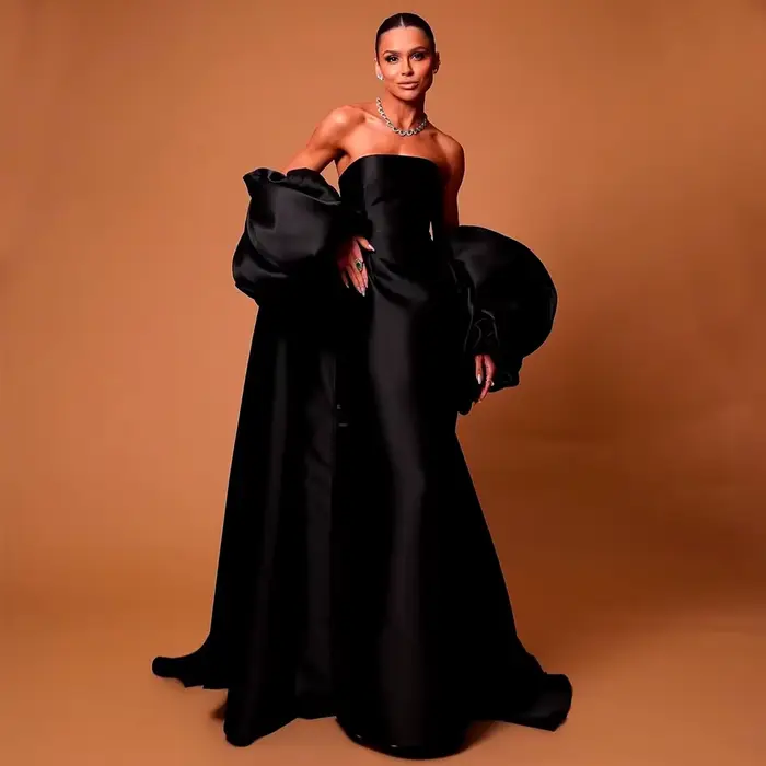 Robes de soirée en satin noir pour femmes