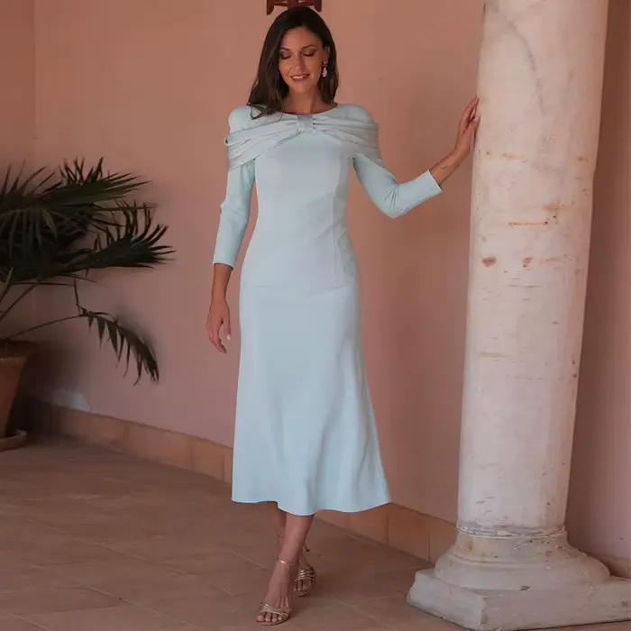 Robe de mère de la mariée personnalisée longueur midi sirène avec manches 3/4 pour cérémonies de mariage et événements de gala
