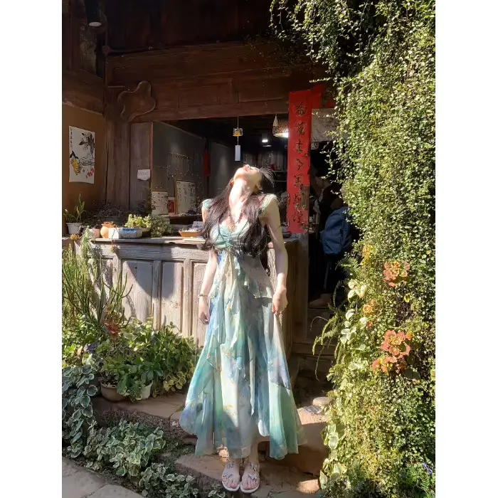 Robe à bretelles de Style français, tempérament d'été, vacances, taches, nouvelle jupe à la taille, 