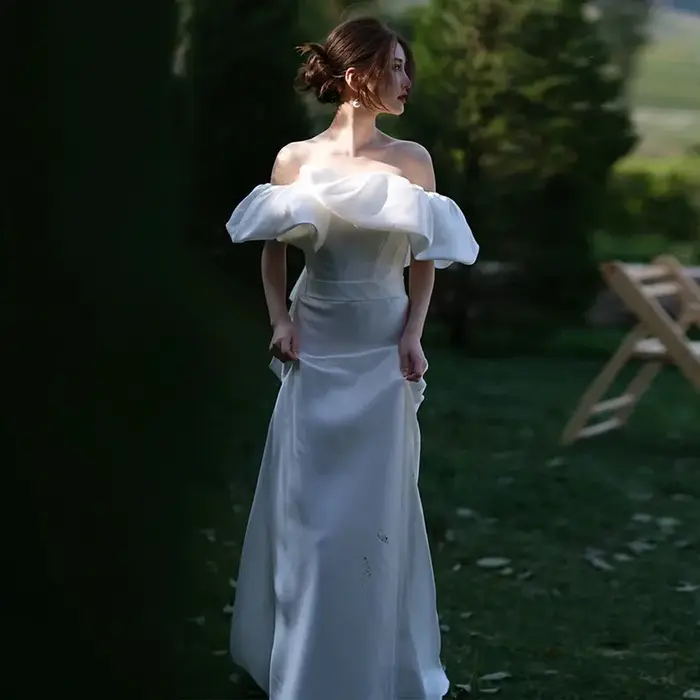 Robe de mariée légère en satin