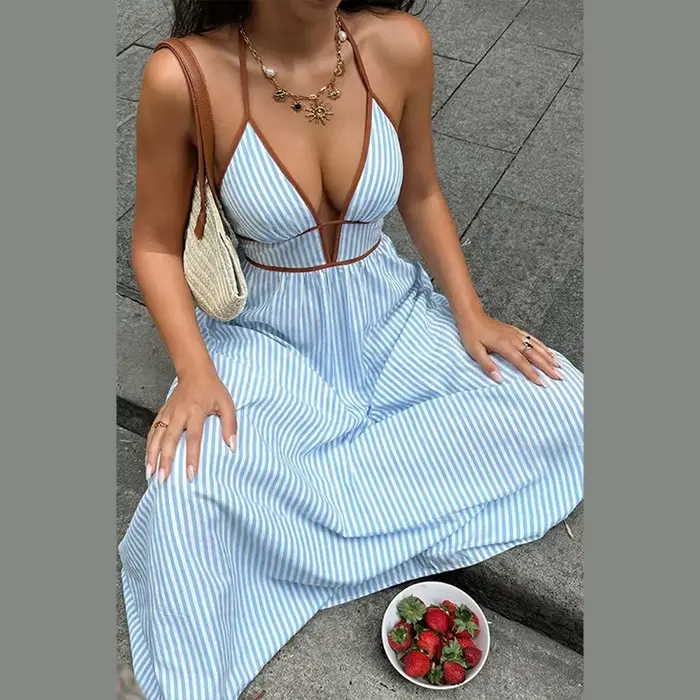 Nouvelle Robe Longue Halter Rayée Bleu et Blanc avec Bordure Marron