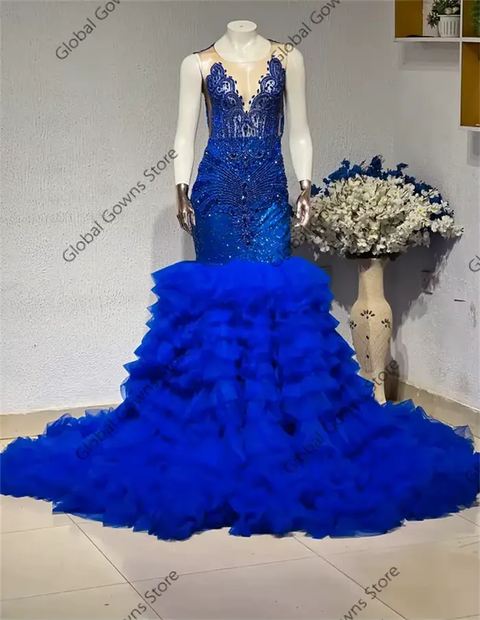 Robe de bal personnalisée en Lycra avec volants et détails en perles et cristal pour femmes, soirée de gala, cérémonie de remise de diplômes, événement spécial