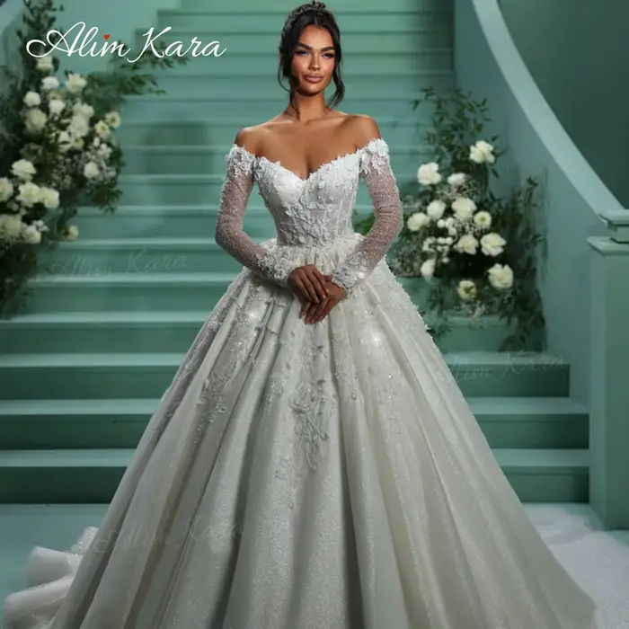Robe de mariée à épaules dénudées