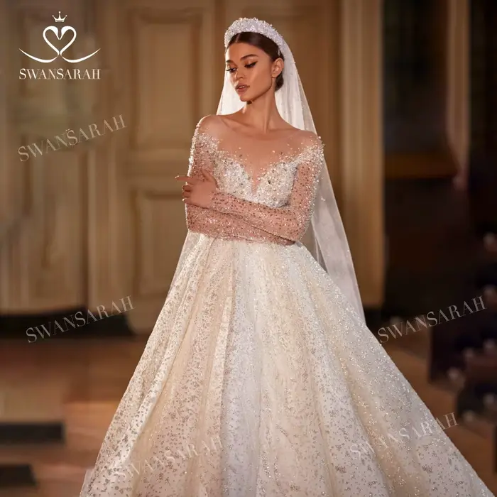 Robe de mariée à manches longues en cristal 2026