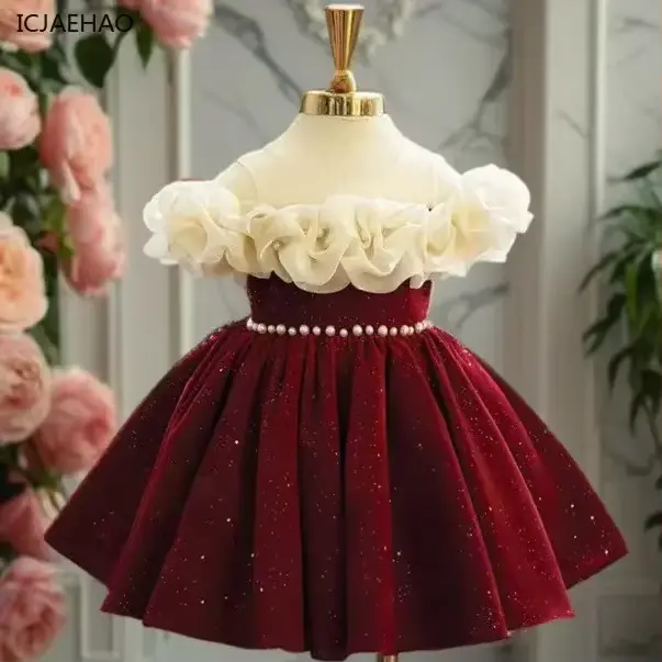 Robe à fleurs rouges pour enfants
