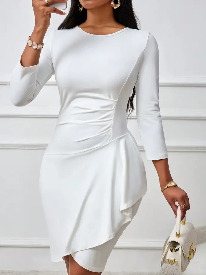 Robe moulante mini blanche à col rond pour femme - Élégante