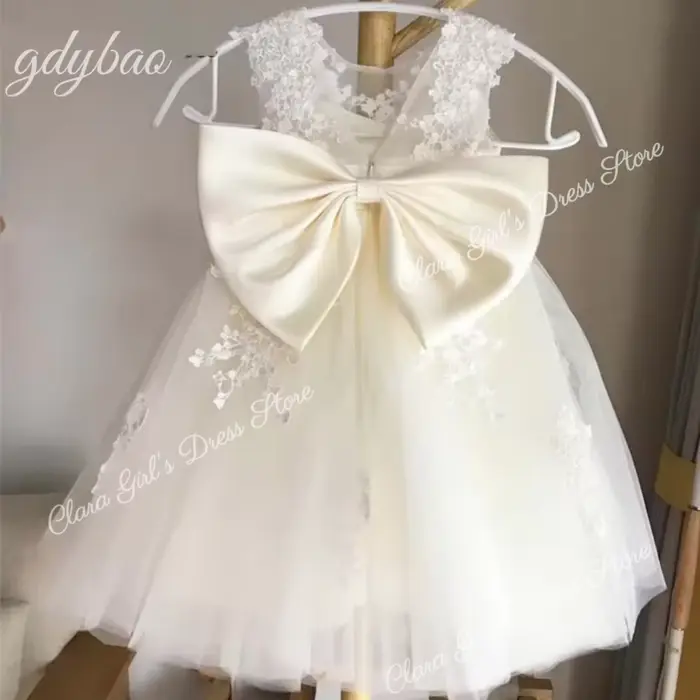 Robes de demoiselle d'honneur en tulle bouffant