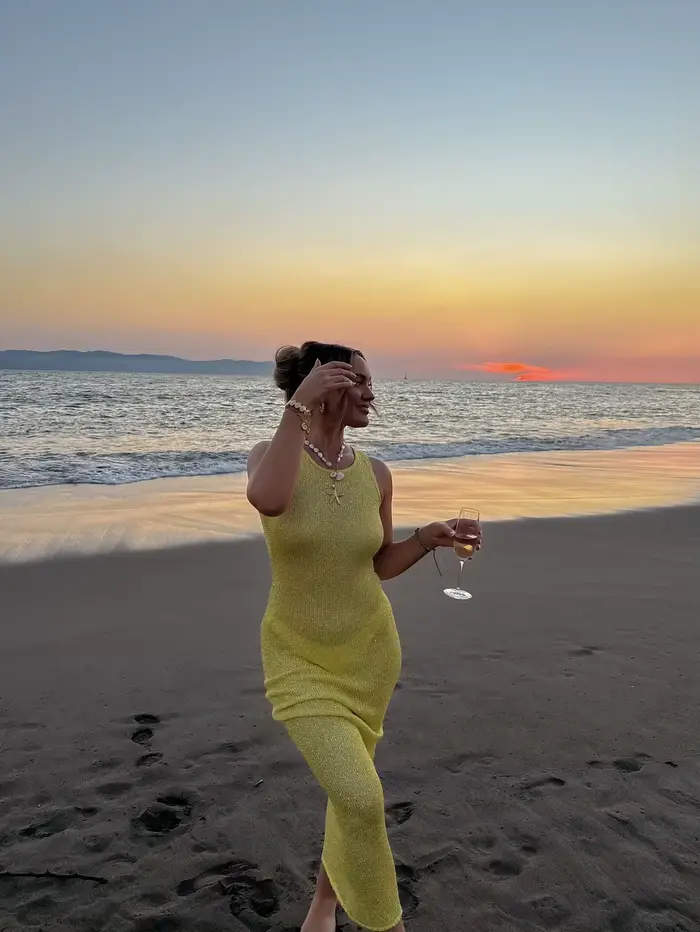 Robe de plage translucide sans manches pour femmes