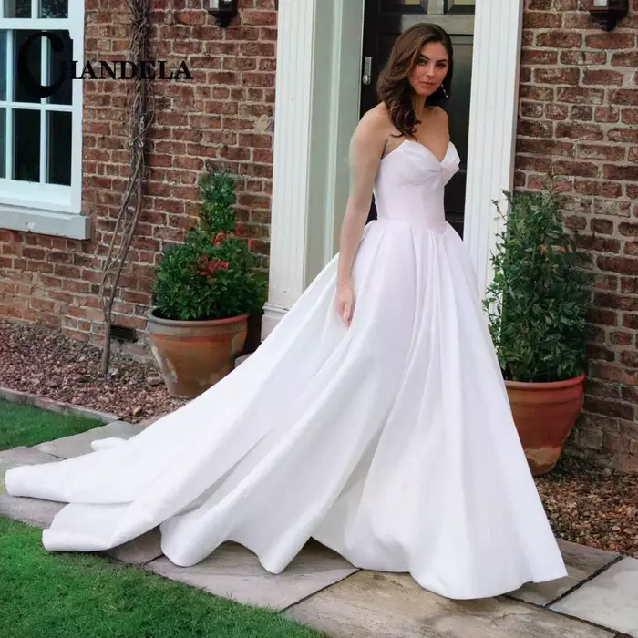 CHANDELA robe de mariée classique pour mariée sans manches une ligne laçage plis Satin brosse Train 