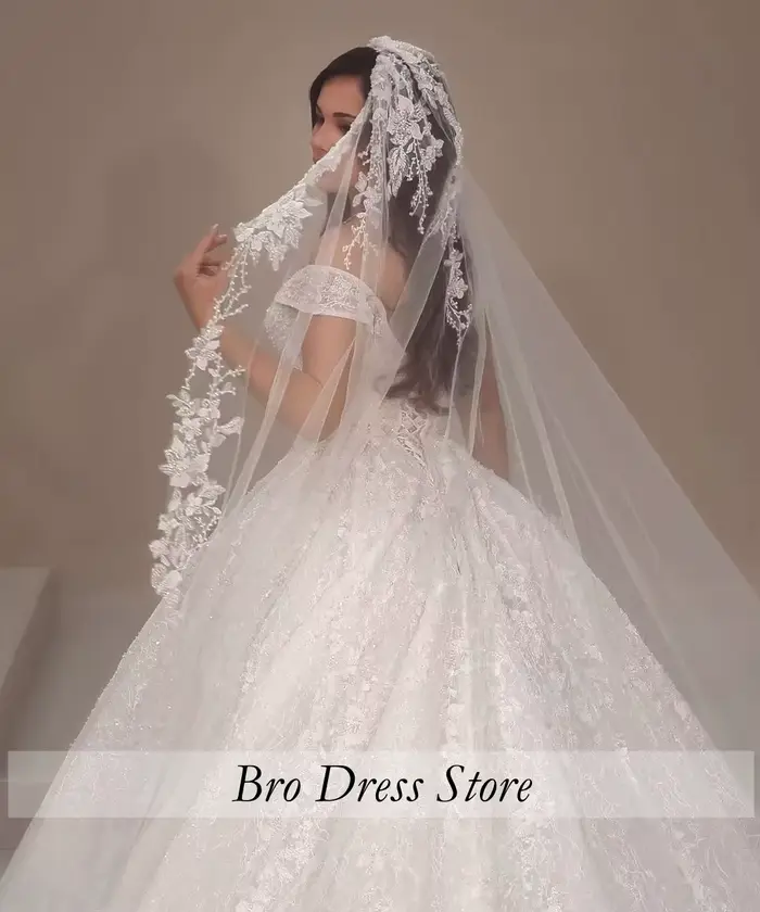 Robe de Mariée de Princesse Royale Personnalisée Épaules Dénudées Manches Longues Dentelle Luxe Occasions Spéciales