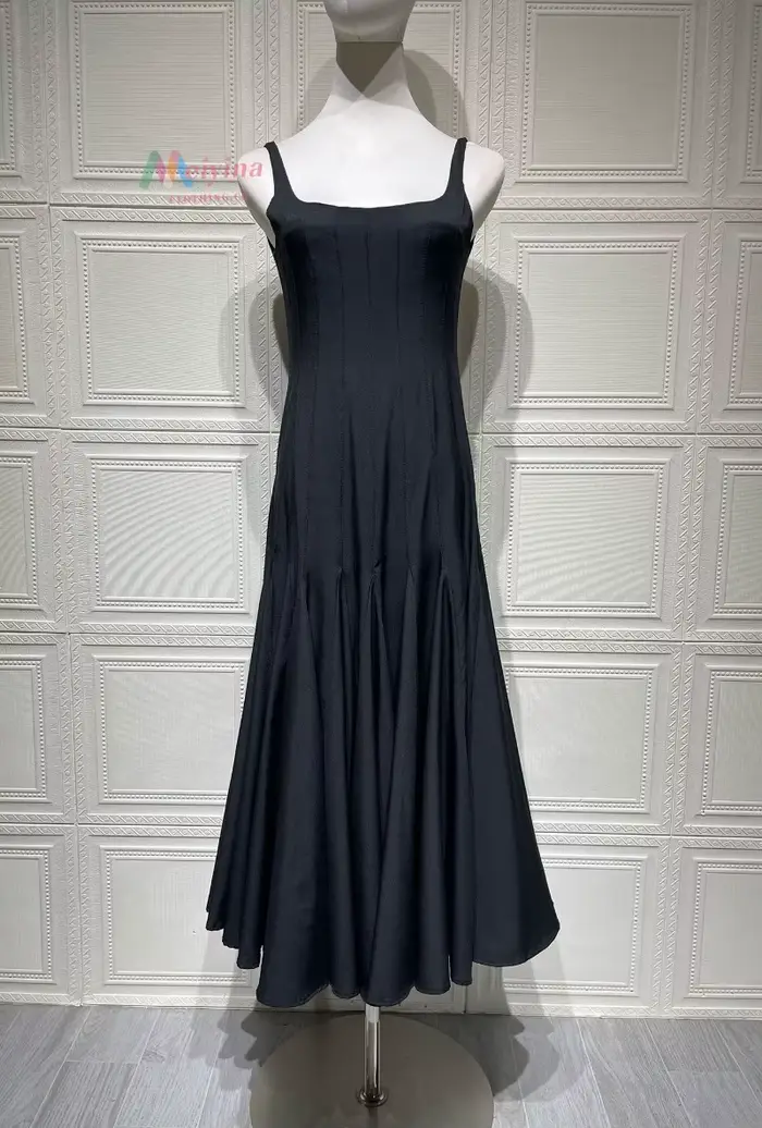 Robe à bretelles pour femmes en polyester, col carré, dos nu, style sexy, tenue estivale élégante et séduisante pour sorties et occasions spéciales