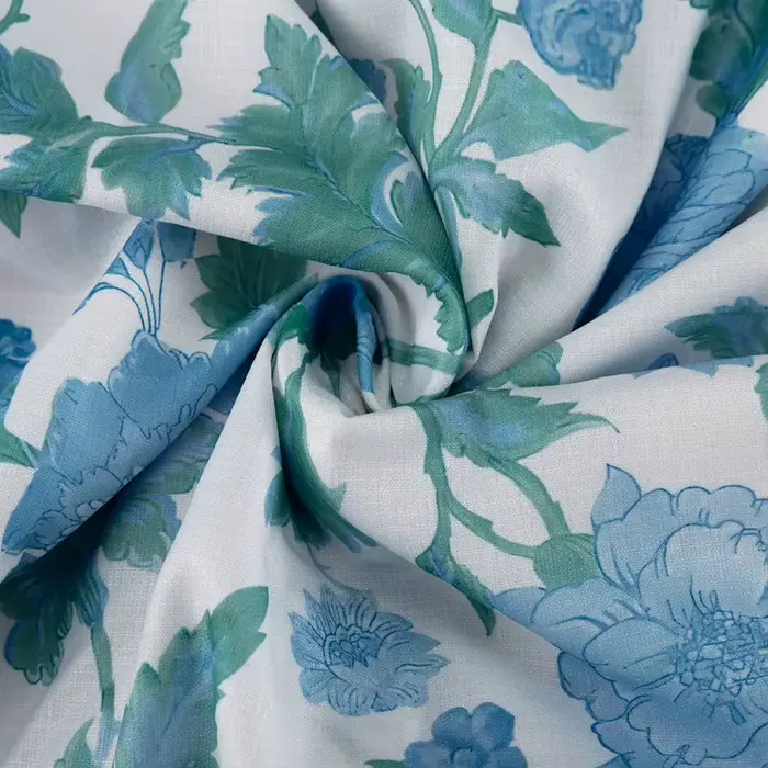 Robe d'automne pour petites femmes