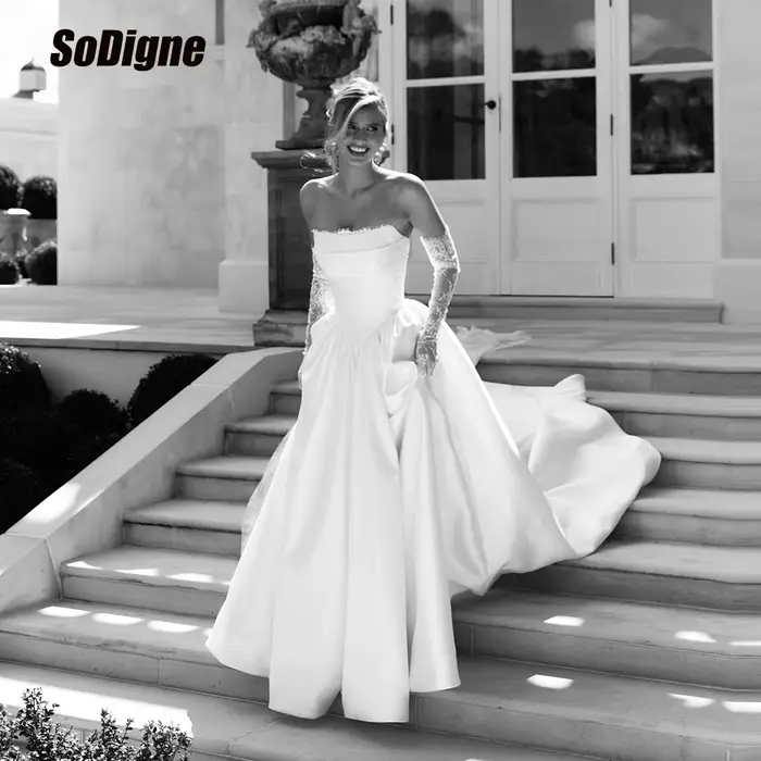 Robe de mariée SoDigne en satin coupe trapèze sans bretelles pour femmes occasions spéciales mariage intemporelle élégante