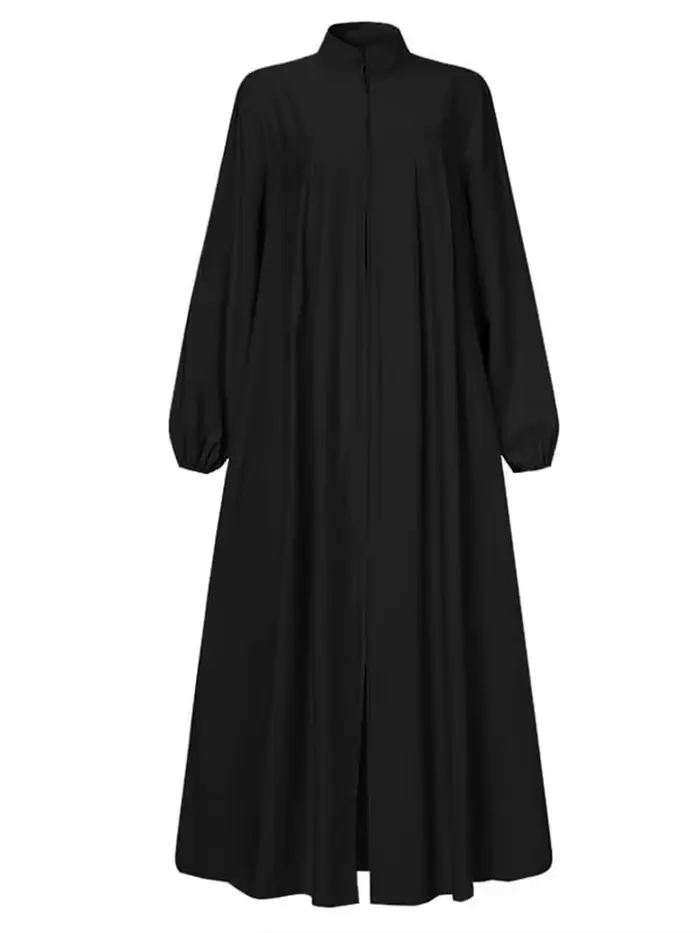 Robe noire musulmane avec petit col montant et poches zippées