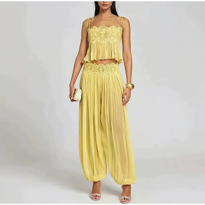 Robe Femme Été 2026 à Bretelles Fines et Volants