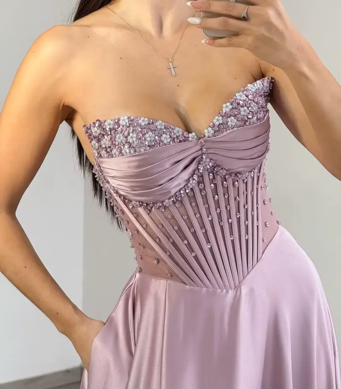 Robes de bal pour femmes Robe formelle en satin scintillant perlé avec fente sur l'épaule