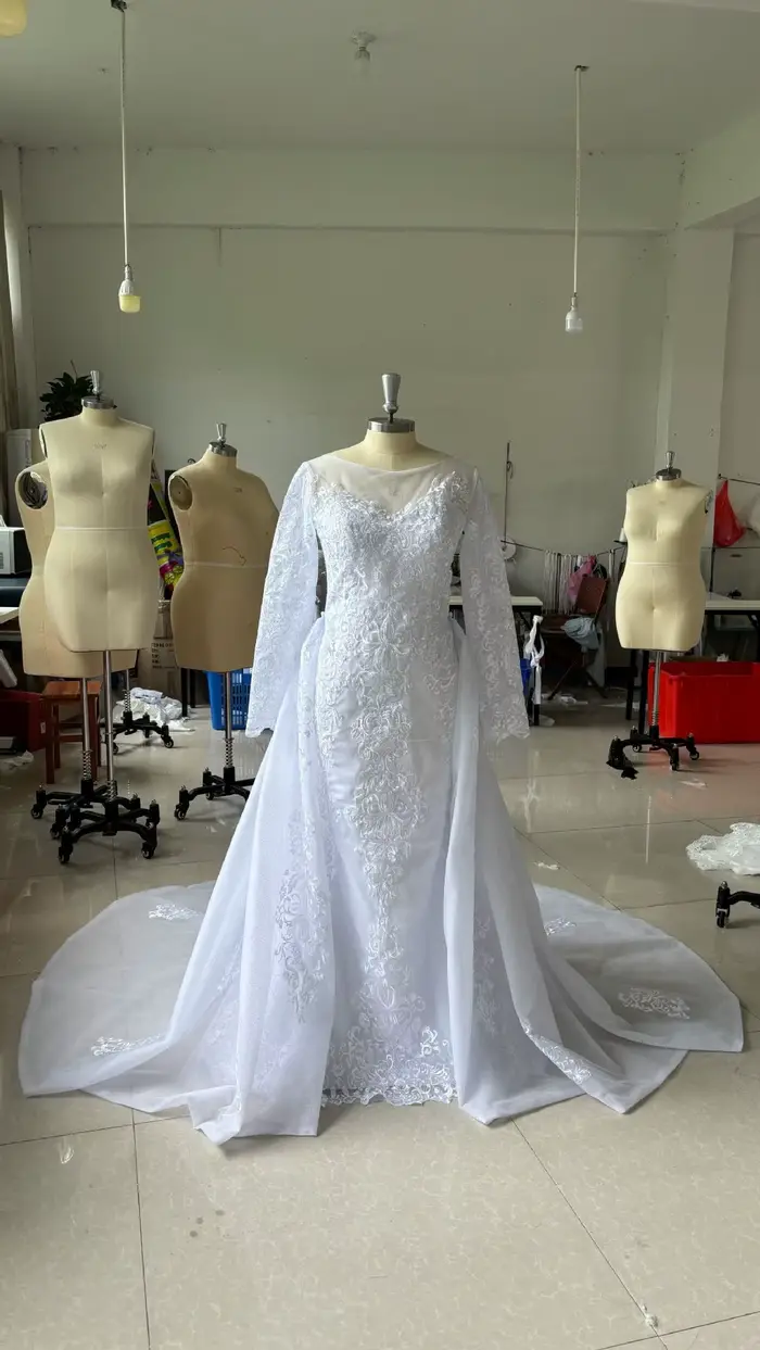 Robe de mariée sirène en dentelle à manches longues, de luxe, avec traîne détachable, dos nu, élégan