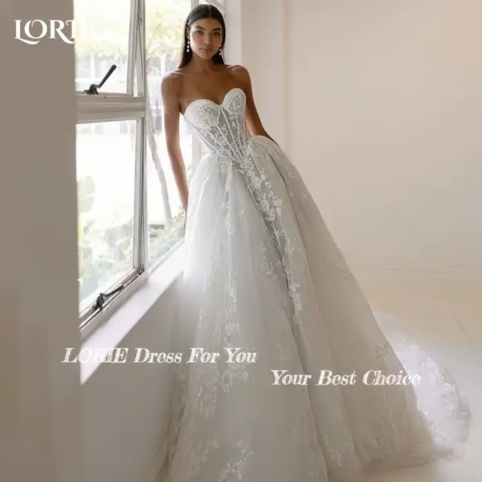 Robe de Mariée Trapèze en Dentelle avec Fleurs 3D