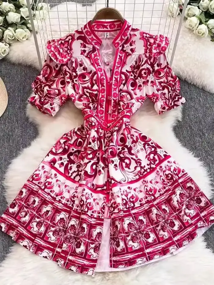 Robe imprimée en porcelaine bleue et blanche mini pour femme style plage occasion fête été 2025