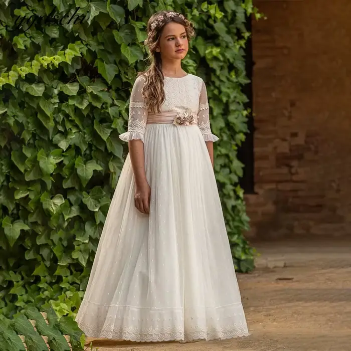Robe de demoiselle d'honneur élégante en polyester avec broderie et dentelle pour enfants et jeunes filles, parfaites pour mariages, baptêmes et premières communions