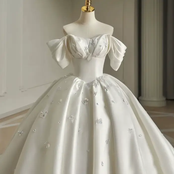 Robe de mariée en Satin avec traîne de chapelle de 100cm