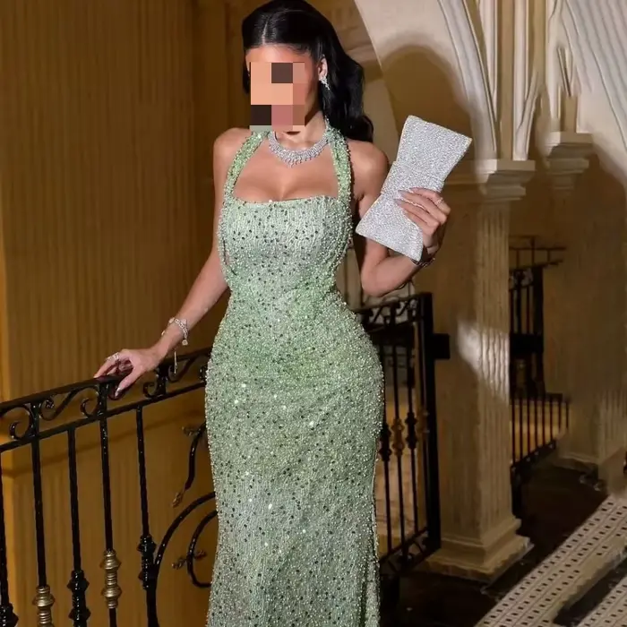 ROSES paillettes vert menthe robe de soirée licou