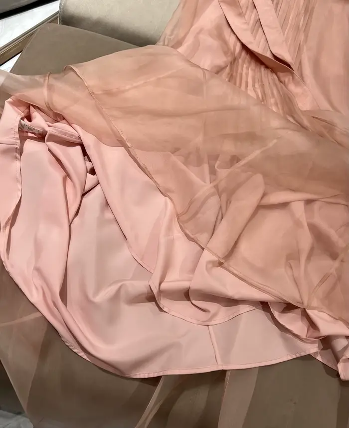 Robe d'été en soie de mûrier avec ceinture