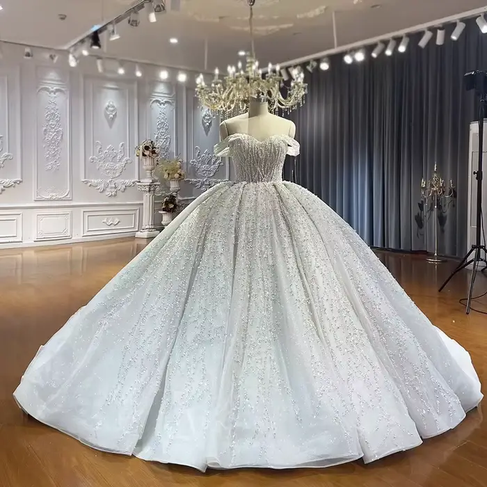Robe de mariée personnalisée exquise à paillettes, en dentelle et perles, style robe de bal, manches