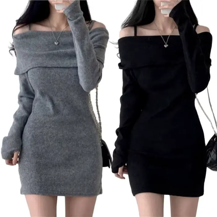 Mini robe tricotée noire épaules dénudées