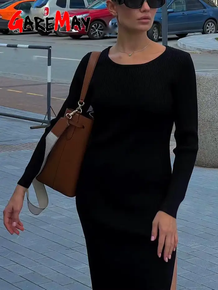 Robe noire moulante à manches longues pour femmes, avec fentes latérales, pour automne et hiver, silhouette moderne, design asymétrique, ajustement parfait, polyester, entretien facile