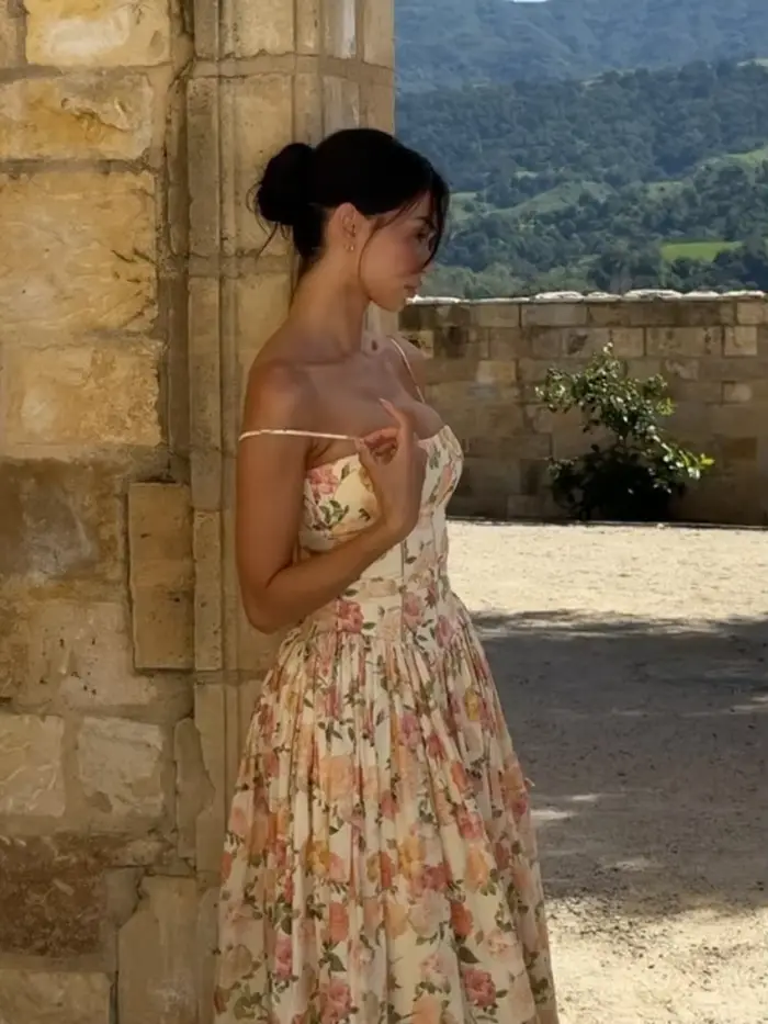 Robe imprimée florale chic plissée grande ample pour femme élégante et sexy sans manches coupe ajustée soirée club occasions spéciales