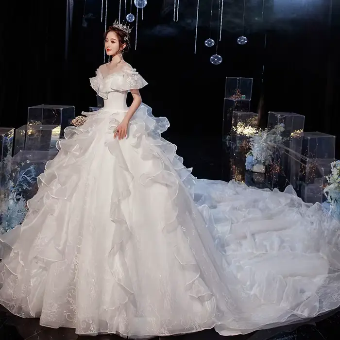 Gryffon-Robe de Mariée de Luxe en Dentelle avec Traîne