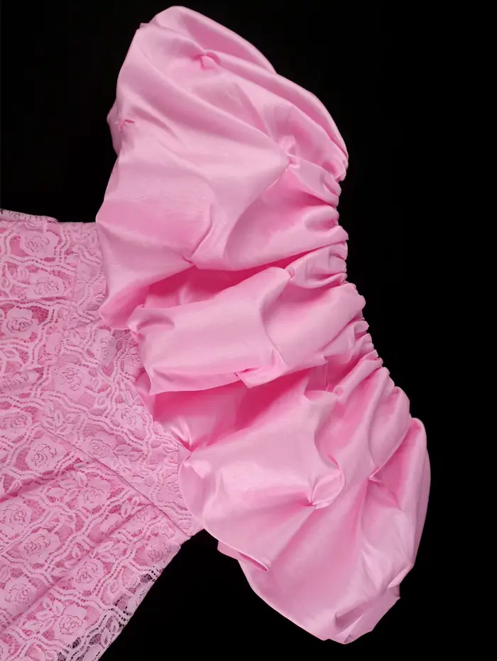 Robe rose à épaules dénudées manches bouffantes dentelle florale ligne A pour femmes soirées d'entreprise anniversaires mariages