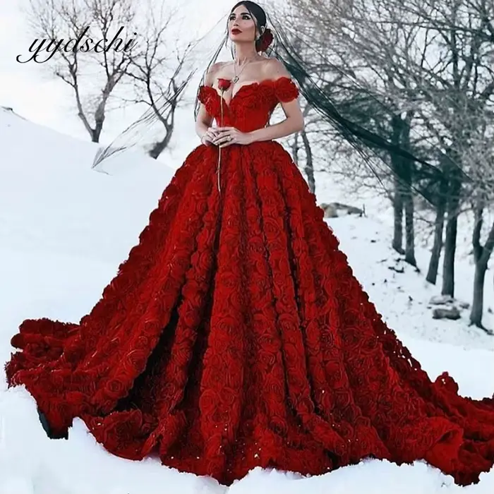 Robe de Bal Rouge Rose Princesse en Dentelle sans Manches pour Soirées et Célébrations de Quinceañera ```