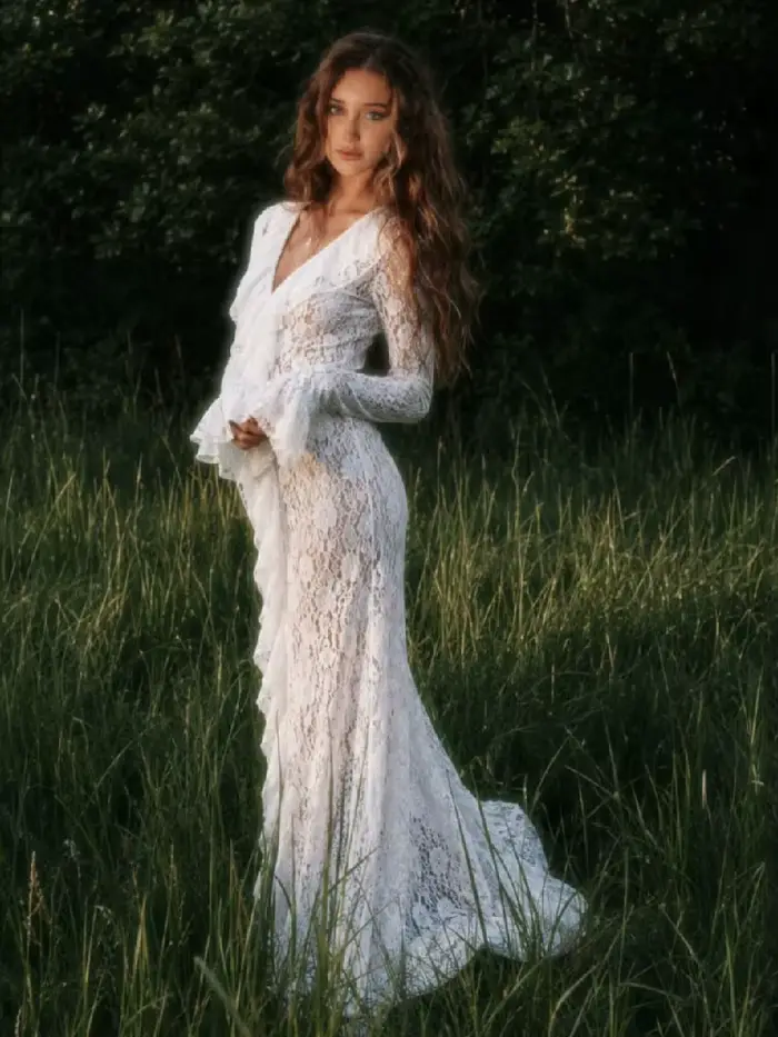 Robe de mariée en dentelle ivoire exquise Verngo